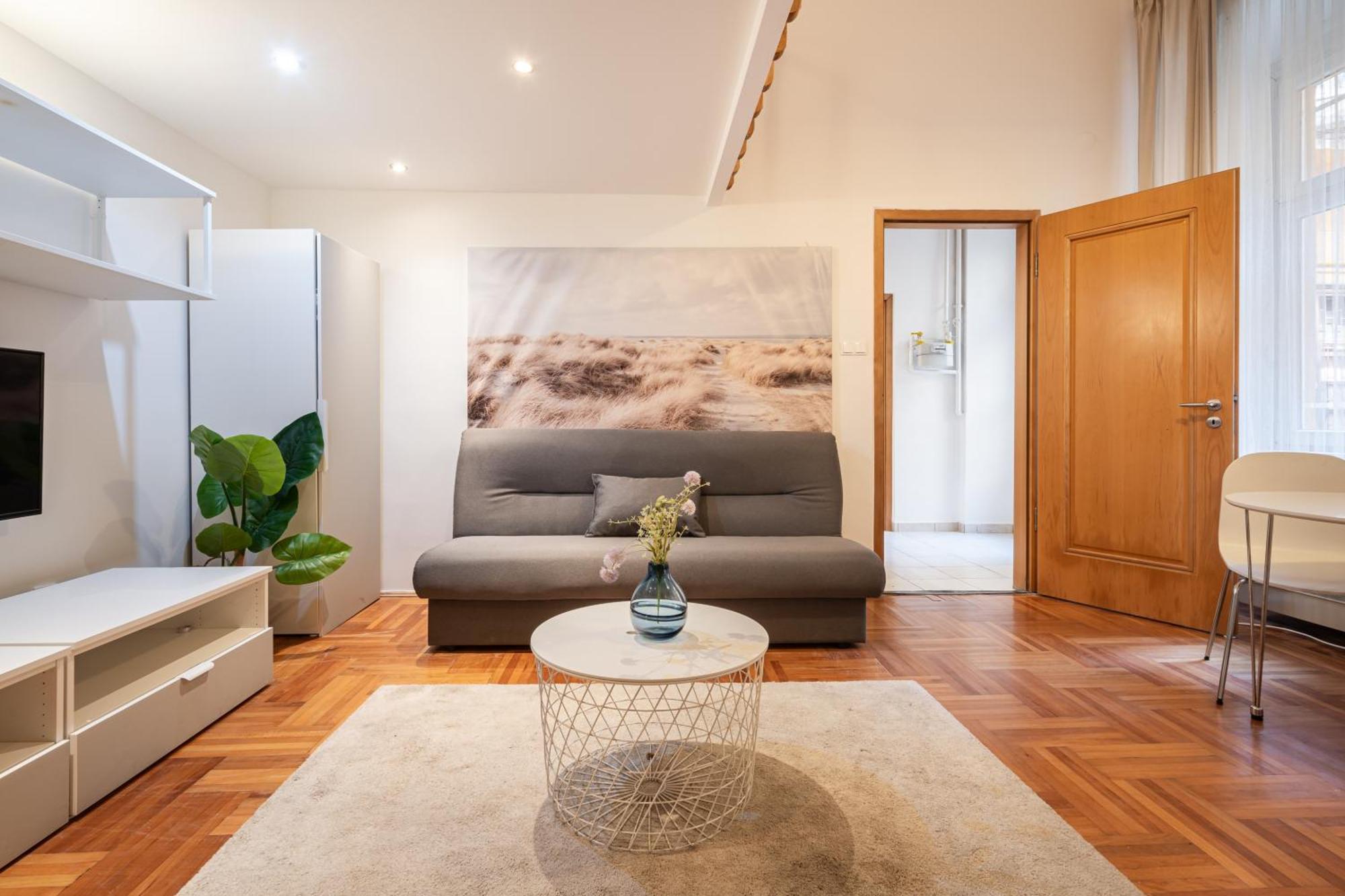 H9- Boutique Apartments, Best Location, By Bqa Budapest Eksteriør bilde