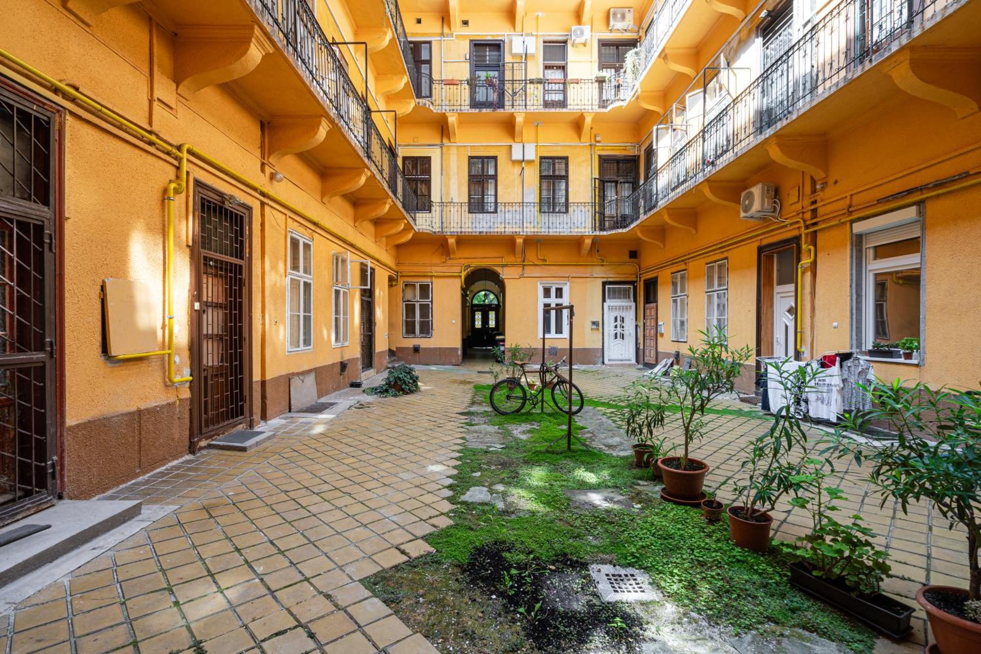 H9- Boutique Apartments, Best Location, By Bqa Budapest Eksteriør bilde